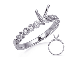 Anillo de diamantes redondos de talla brillante de 14 quilates