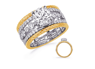 Anillo de diamantes de talla brillante redondos blancos y amarillos de 14 quilates