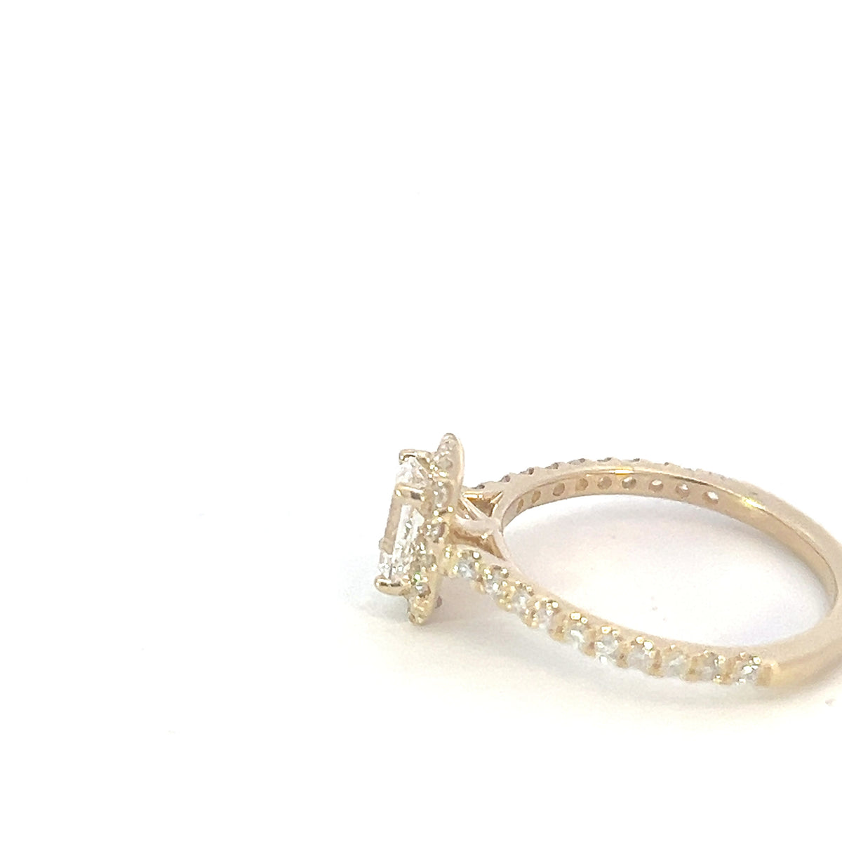 14K Yellow Gold 0.91cttw Lab Grown Diamond Engagement Ring