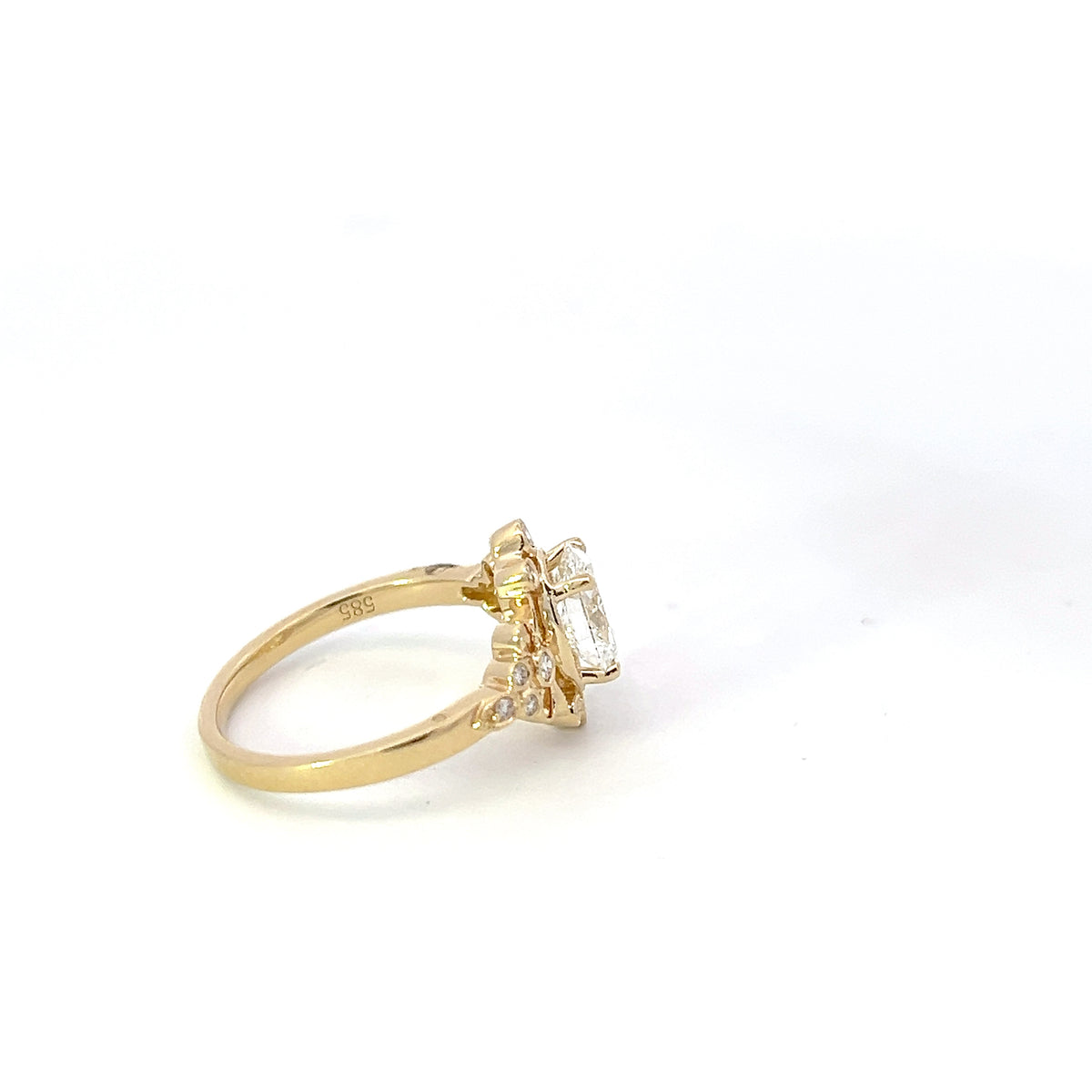 14K Yellow Gold 1.22cttw Oval Lab Grown Diamond Engagement Ring