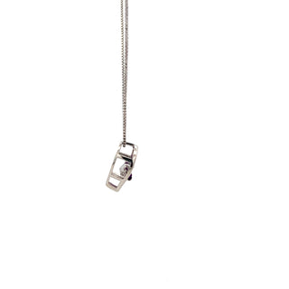 Colgante de plata de ley con forma de corazón y diamantes de 0,03 quilates, 18"