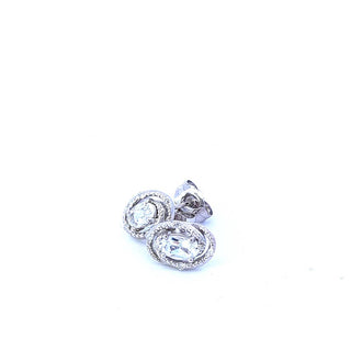 Aretes de plata de ley con topacio blanco de 0,44 quilates y halo de diamantes de 0,036 quilates