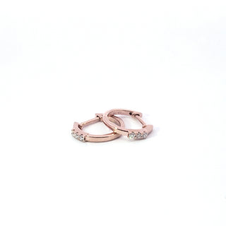 Arete tipo argolla con diamantes de 0,08 quilates en oro rosa de 14 quilates