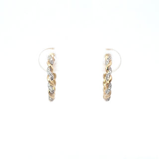 Pendiente de aro de oro amarillo de 14 quilates con diamantes de 0,10 quilates