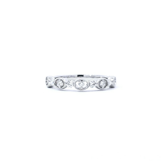 Anillo de diamantes de 0,29 quilates en oro blanco de 14 quilates