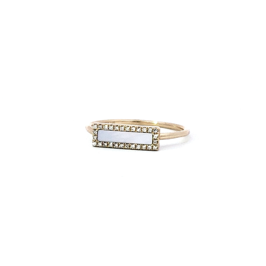 14K Yellow Gold 0.06 cttw Diamond and Mother of Pearl Ring