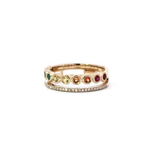 Anillo de diamantes y zafiro arcoíris de oro amarillo de 14 quilates