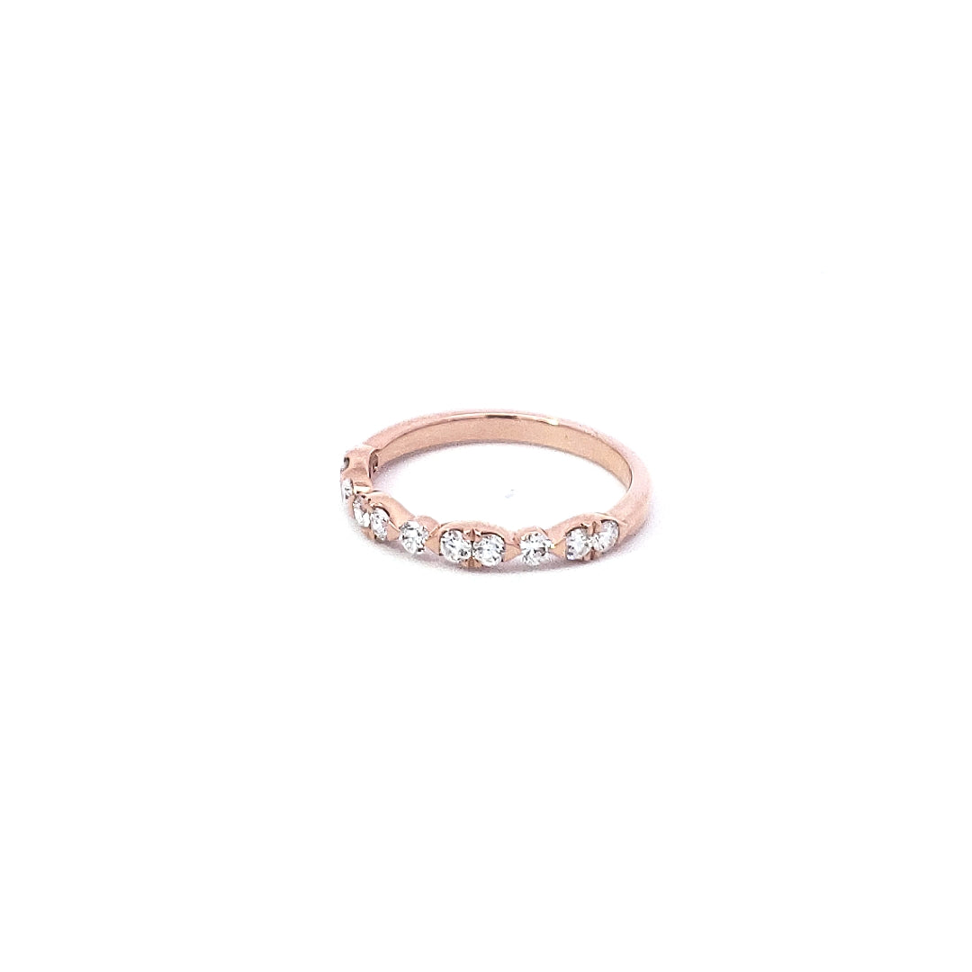 Anillo de diamantes de 0,45 quilates en oro rosa de 14 quilates