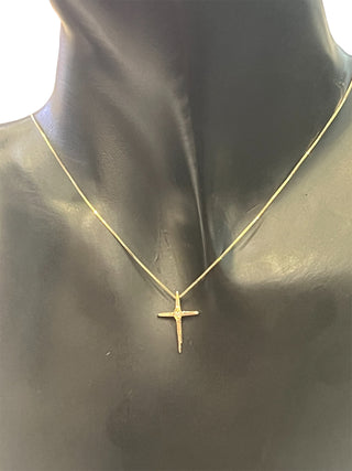 Colgante de cruz de diamantes de 0,25 quilates en oro amarillo de 10 quilates, 18"