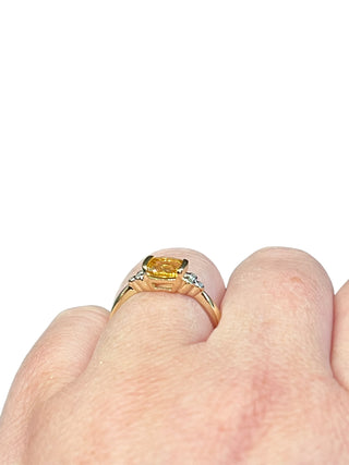 Anillo de oro amarillo de 10 quilates con citrino de 0,85 quilates y diamantes de 0,03 quilates - Talla 7