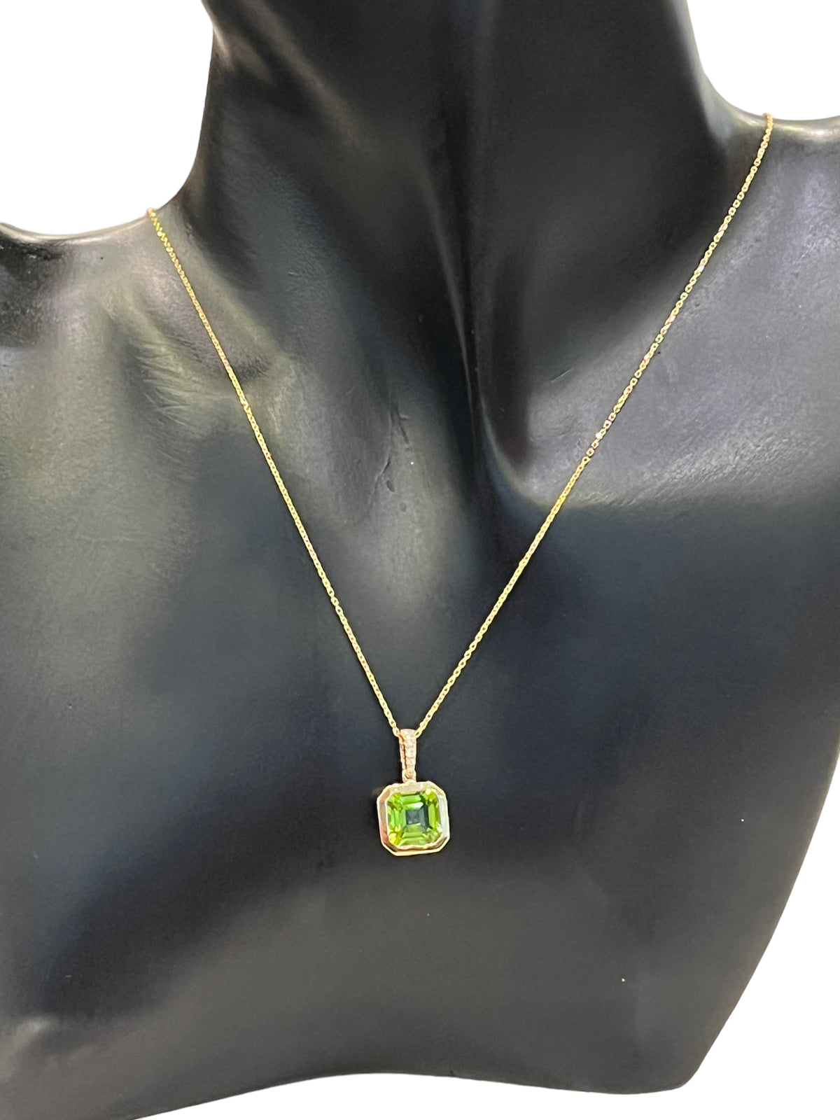 14K Yellow Gold 2.41cttw Peridot and 0.16cttw Diamond Necklace - 18 Inches