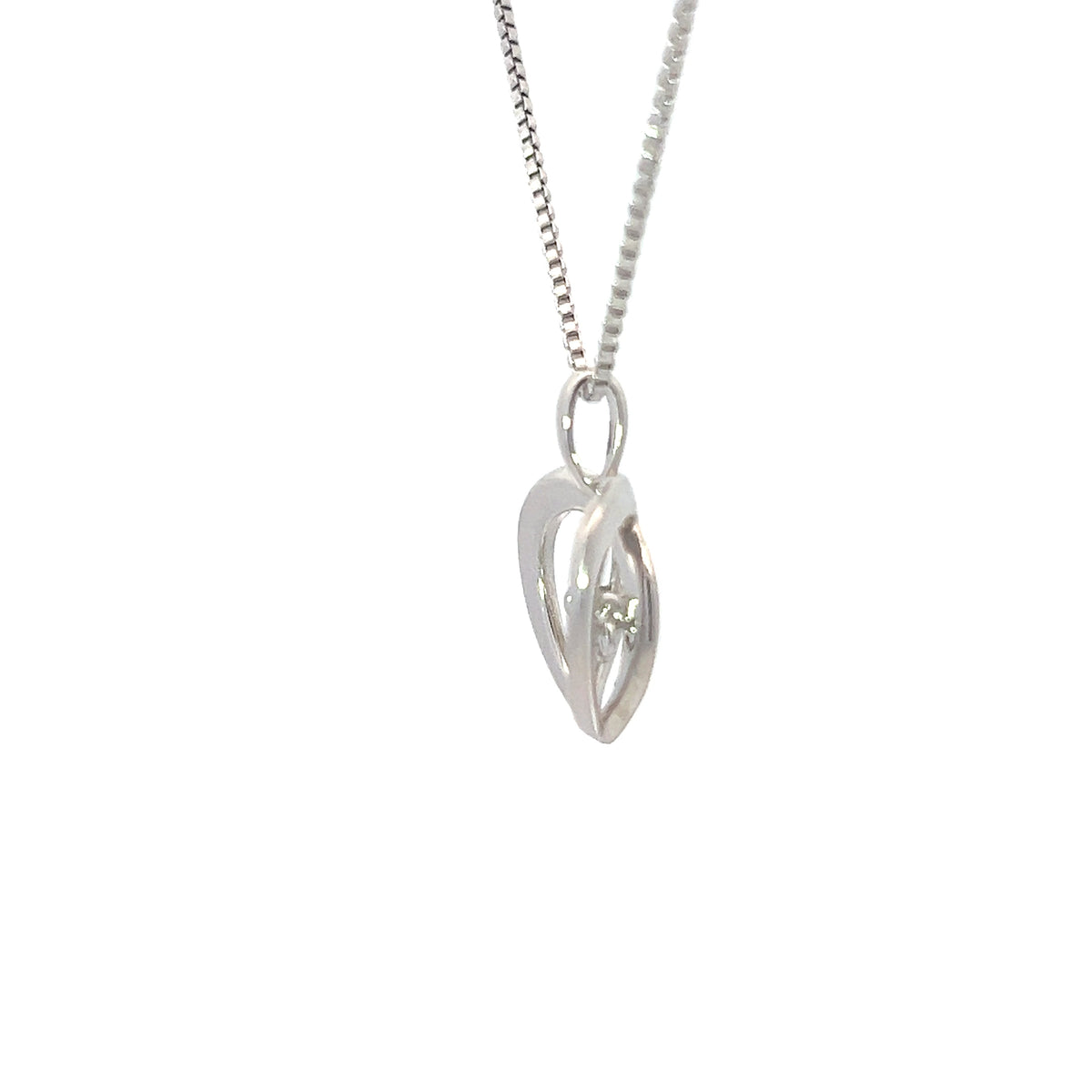 Colgante de plata de ley con forma de corazón y diamantes de 0,05 quilates, 18&quot;