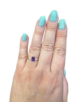 Anillo de oro amarillo de 10 quilates con amatista y diamantes, talla 6