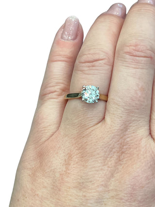 Anillo de oro amarillo de 14 quilates con diamantes de talla brillante redondos cultivados en laboratorio de 1,65 quilates