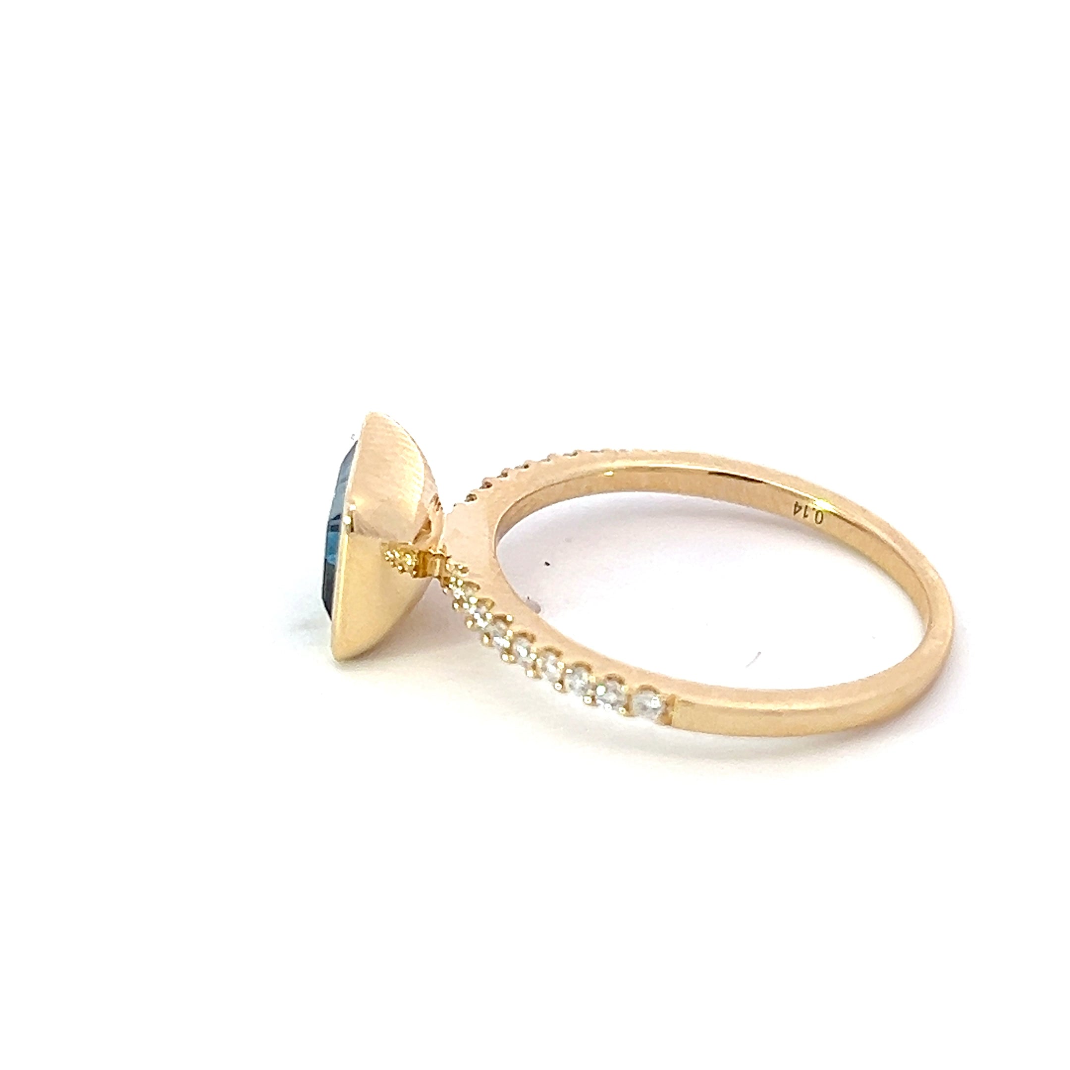 14K Yellow Gold  1.28cttw Blue Topaz and 0.14cttw Diamond Ring - Size 6 - 4.5