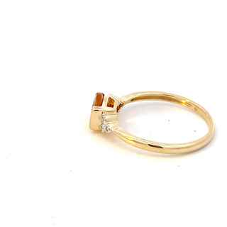 Anillo de oro amarillo de 10 quilates con citrino de 0,85 quilates y diamantes de 0,03 quilates - Talla 7