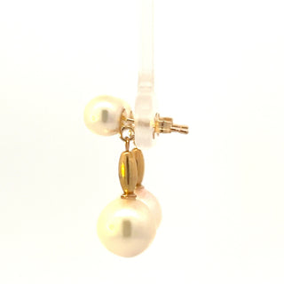 Aretes colgantes de perlas cultivadas en oro amarillo de 14 quilates con cierre de mariposa