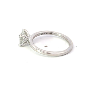 Anillo de compromiso de diamantes canadienses de talla brillante redonda de 1,01 quilates en oro blanco de 14 quilates