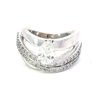 Anillo de oro blanco de 14 quilates con diamantes de talla pera cultivados en laboratorio de 1,28 quilates