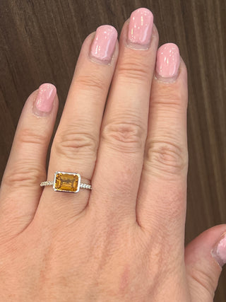 Anillo de oro blanco de 14 quilates con citrino de 1,28 quilates y diamantes de 0,14 quilates - Talla 7