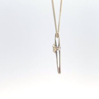 Colgante de cruz de diamantes de 0,015 quilates en oro amarillo de 10 quilates, 18"