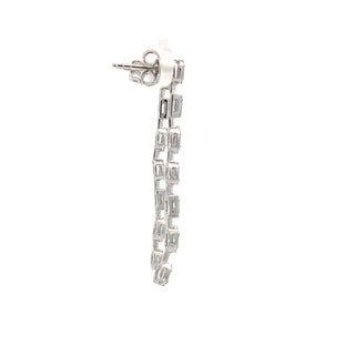 Aretes de diamantes de 0,89 quilates en oro blanco de 14 quilates