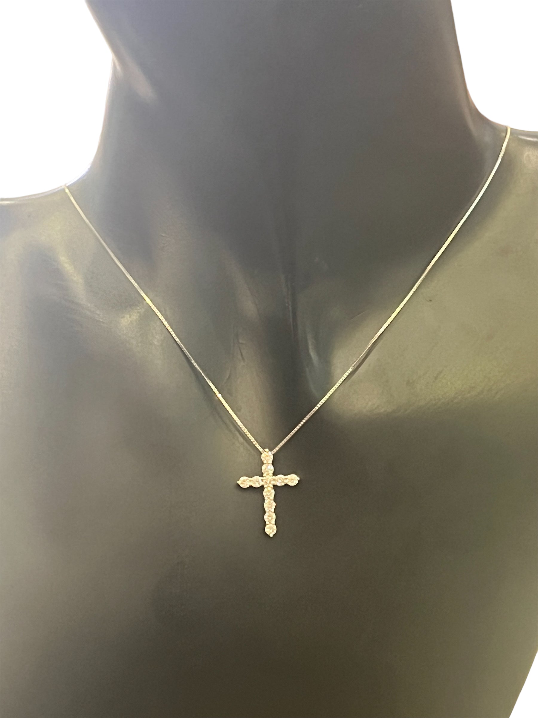 10K White Gold 0.50 cttw Diamond Cross Pendant, 18"