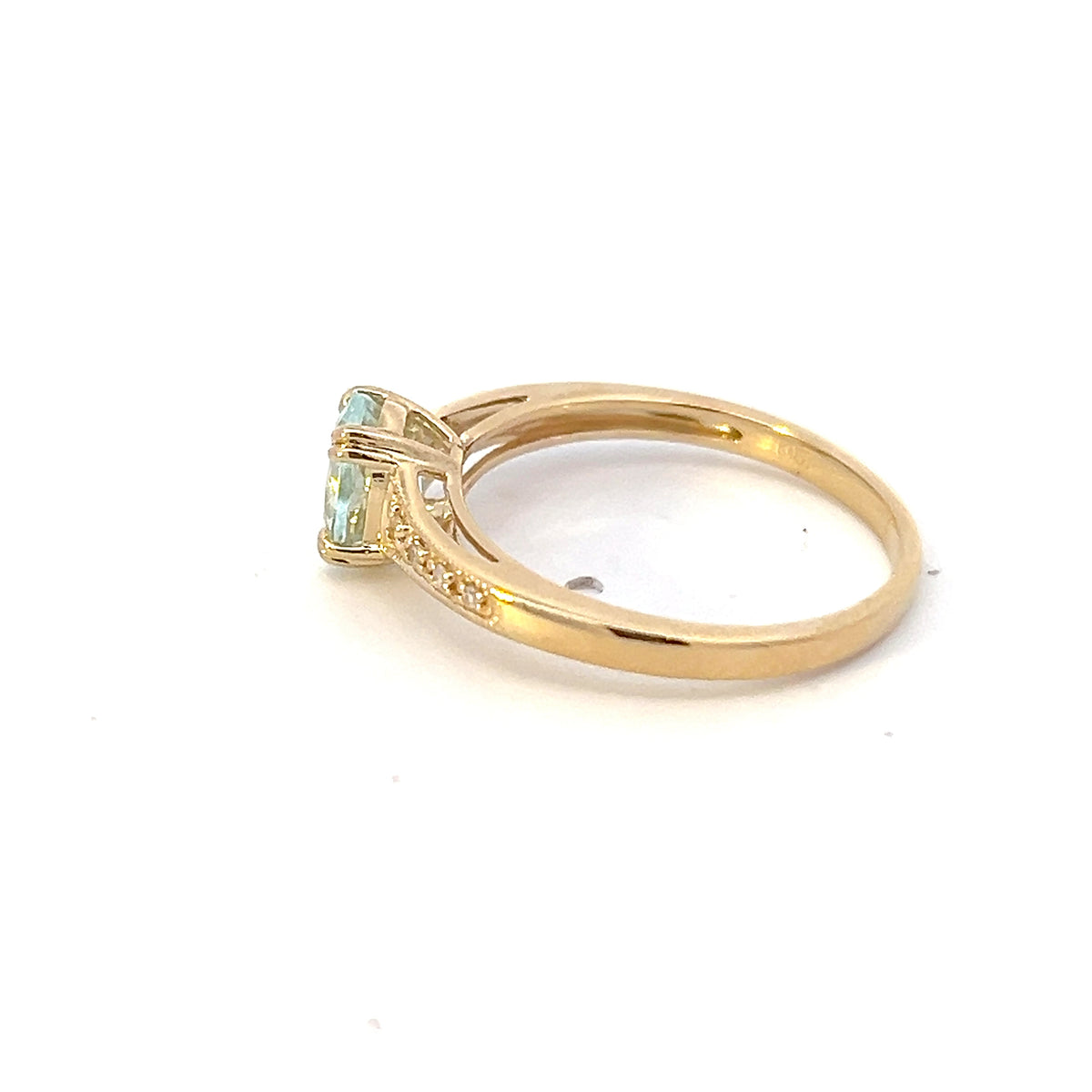 10K Yellow Gold 0.65cttw Aquamarine and 0.04cttw Diamond Ring, size 7
