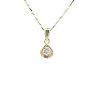 Collar con solitario de diamantes canadienses de 0,10 quilates en oro amarillo de 10 quilates, 18"
