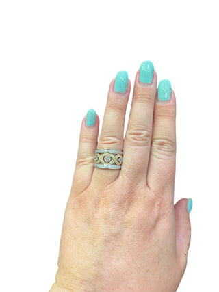 Anillo de diamantes canadienses de 0,72 quilates en oro blanco y amarillo de 14 quilates - talla 6,5