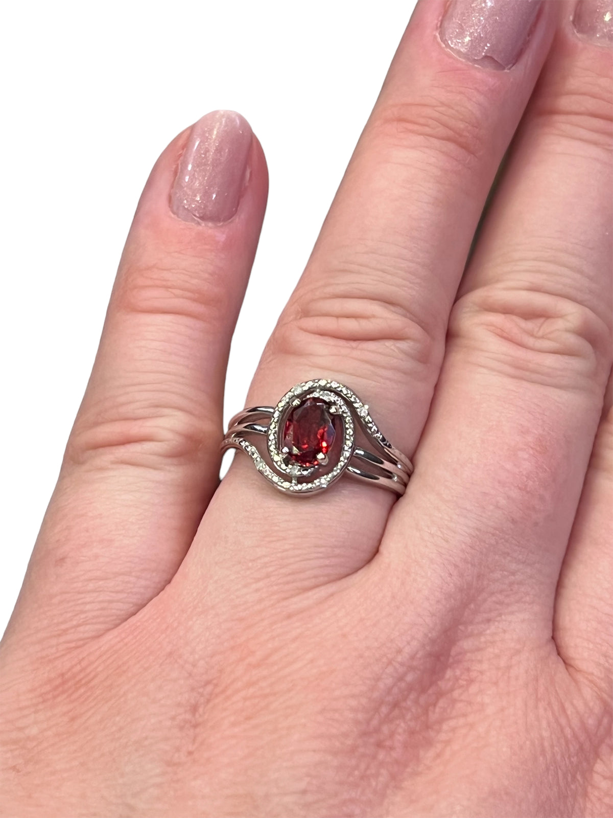 925 Sterling Silver 7 x 5mm Garnet and 0.03cttw Diamond Ring - Size 6