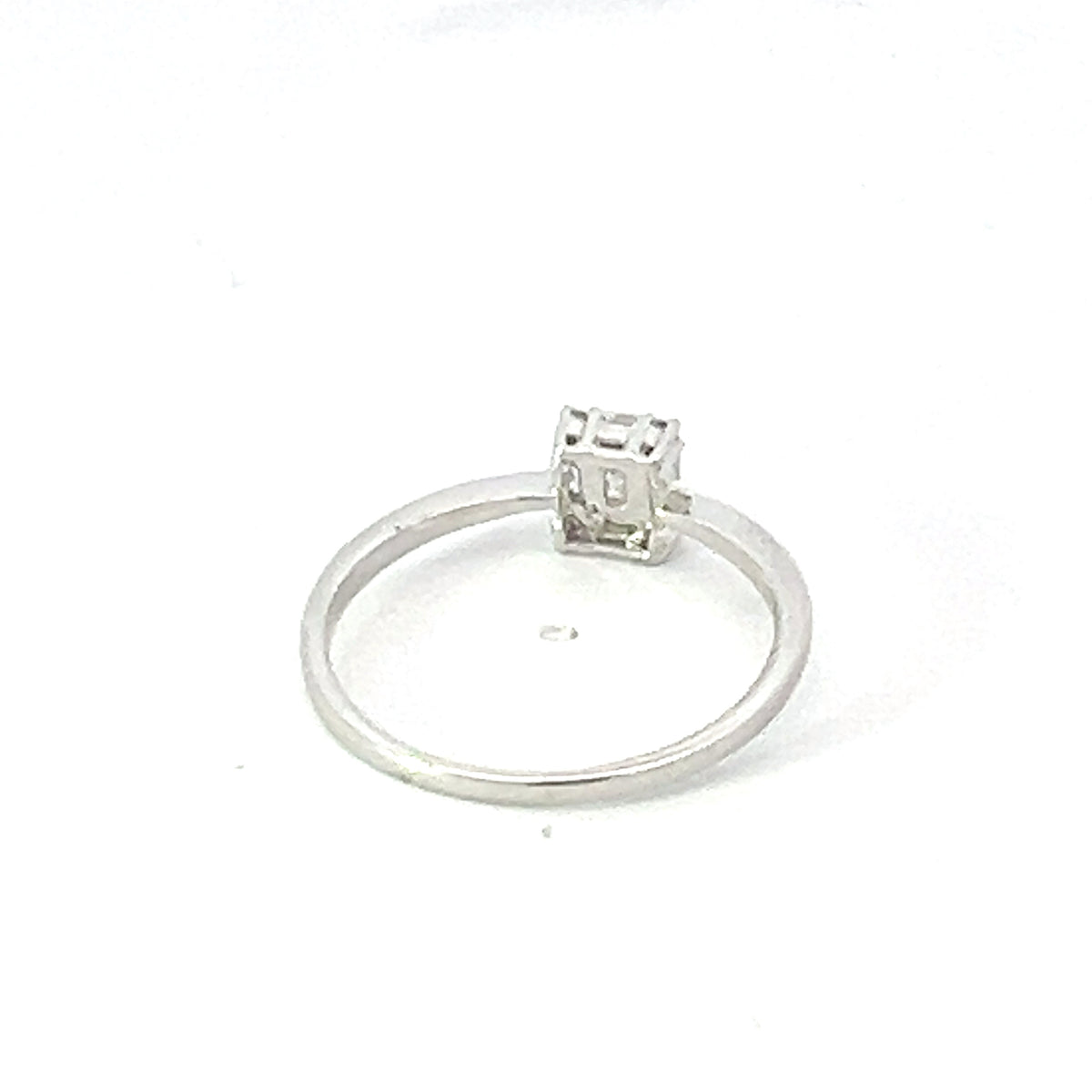 14K White Gold Diamond Ring - size 6.5