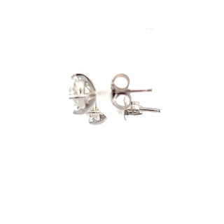 Pendientes estilo conjunto de garra solitario con diamantes de talla brillante redondos cultivados en laboratorio de oro blanco de 14 quilates