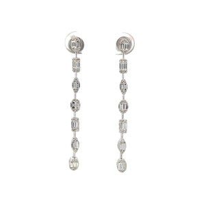 Aretes de diamantes de 0,89 quilates en oro blanco de 14 quilates