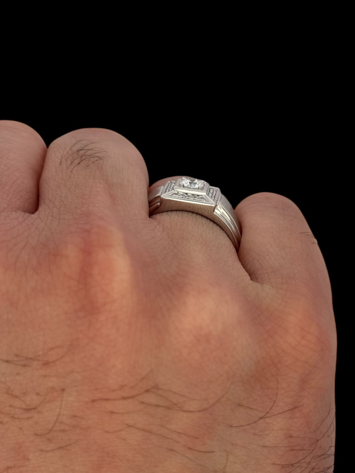 10K White Gold 0.31 ct Canadian Diamond Men&#39;s Ring