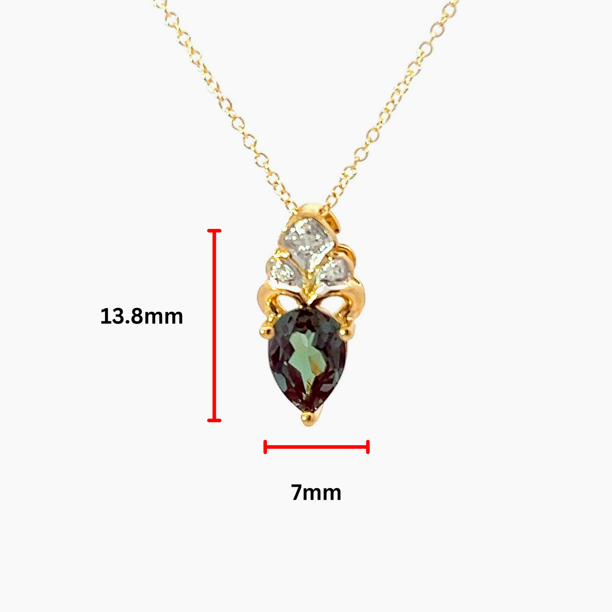 Collar de oro amarillo de 10 quilates con alejandrita creada con talla de pera de 7x5 mm y diamantes de 0,018 quilates - 18 pulgadas 