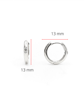 Pendientes tipo argolla con bisagras Huggie de oro blanco de 10 quilates con diamantes canadienses de 0,05 quilates