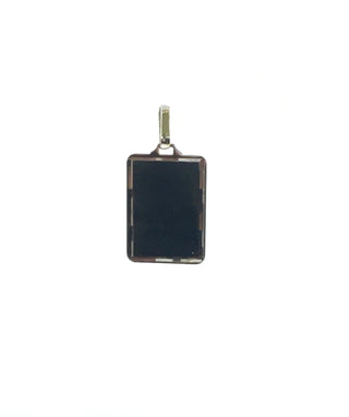 Dije rectangular grabable con borde biselado en oro blanco de 10 quilates, 20 mm x 10 mm