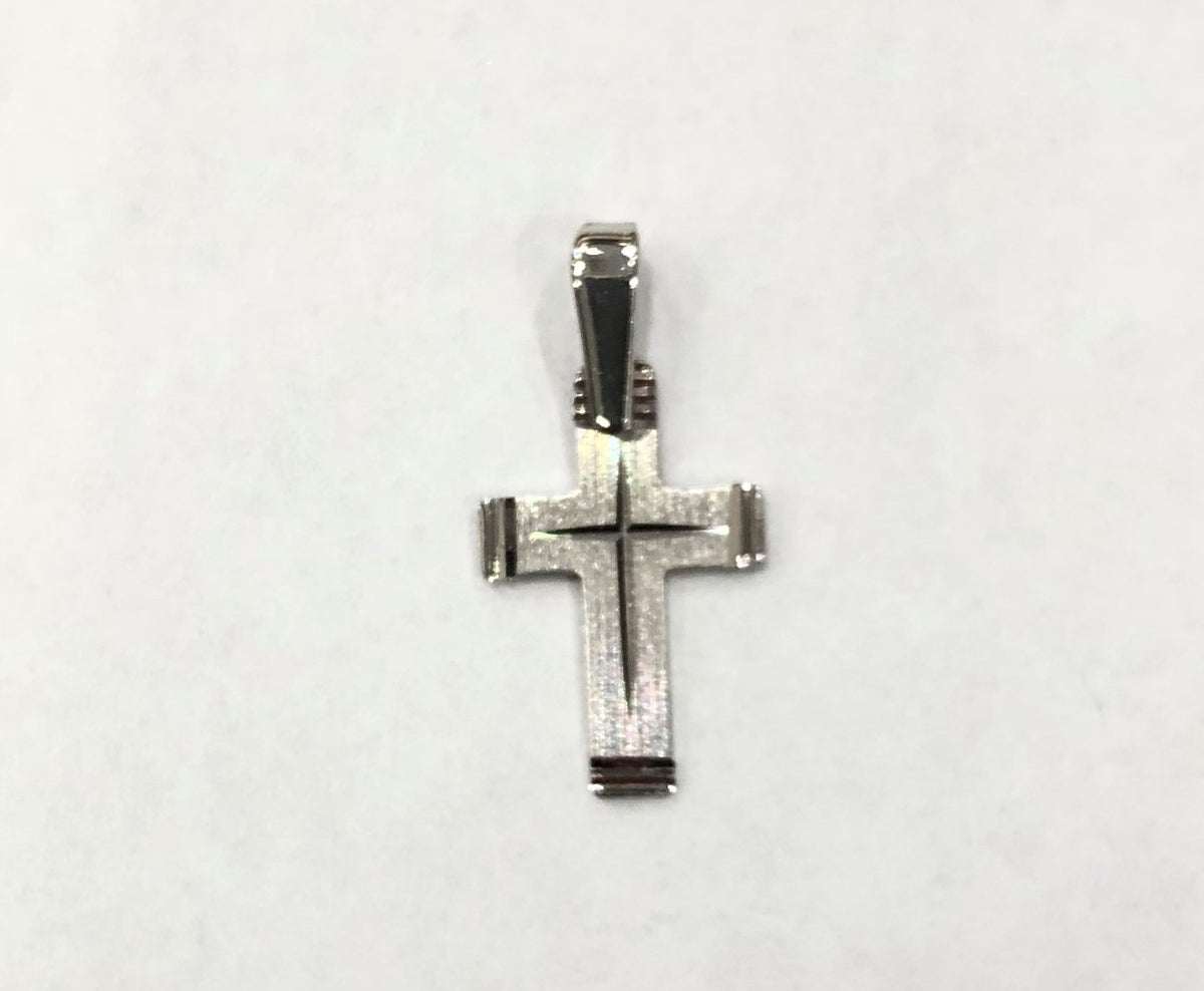 Dije de cruz de oro blanco de 10 quilates: 16 mm x 10 mm