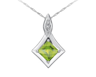 Colgante de peridoto de talla tablero de ajedrez princesa de 5 mm de oro blanco de 10 quilates y diamante de 0,015 quilates - 18 pulgadas