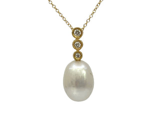 Collar de diamantes y perlas de agua dulce de oro amarillo de 10 quilates, 18 "