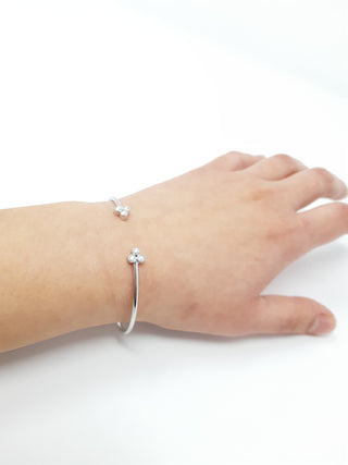 Brazalete de oro blanco de 14 quilates con diamantes de 0,24 quilates, 6,5"