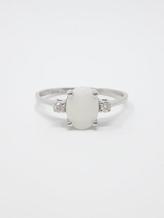 Anillo de ópalo y diamantes