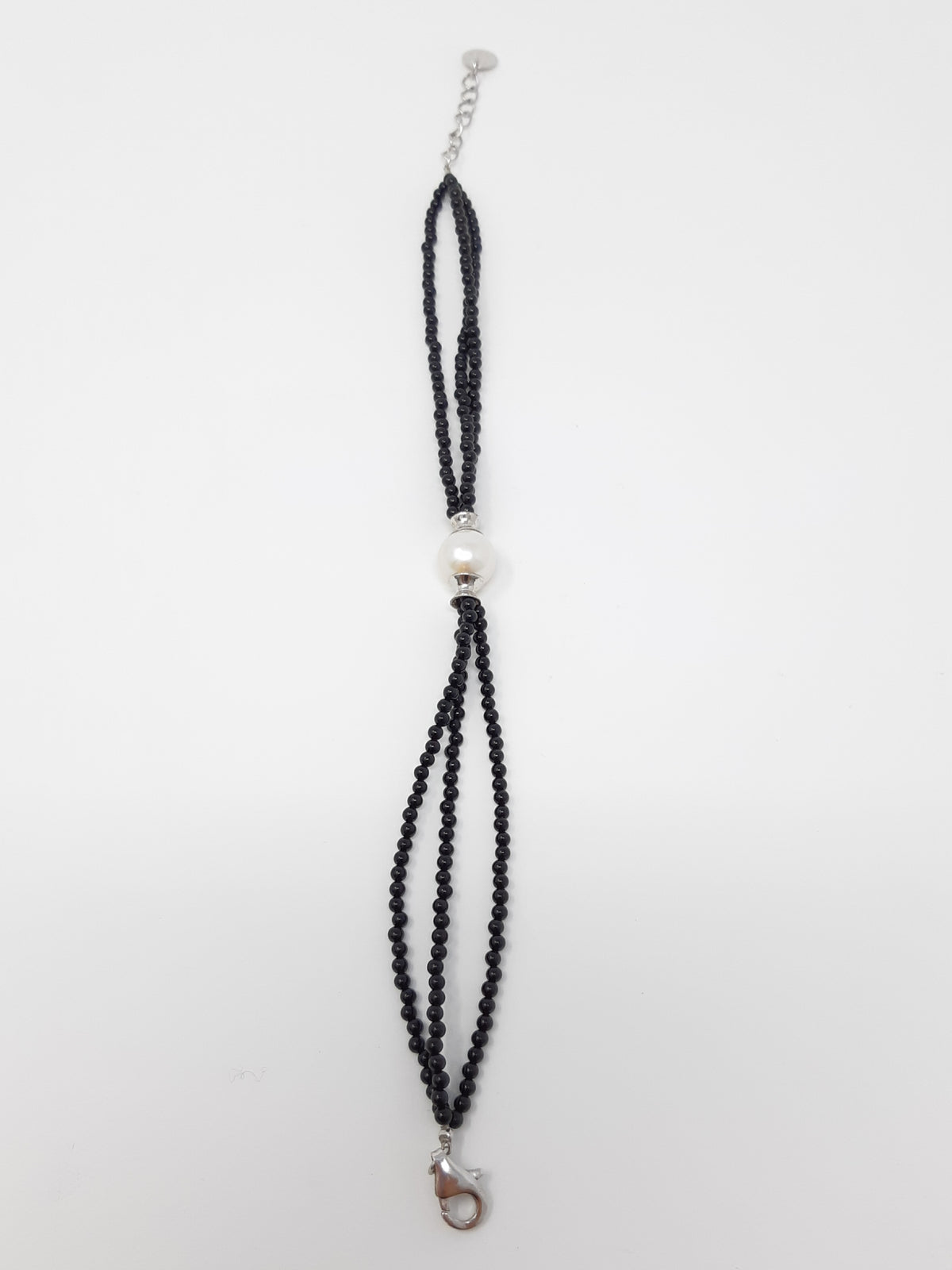 Pearl Bracelet with Onyx