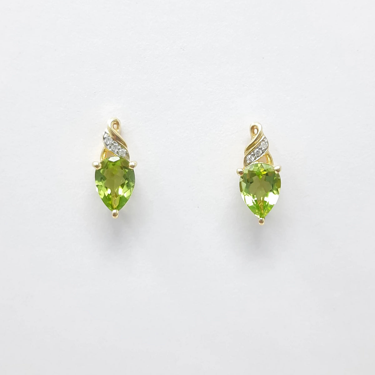 Pendientes de peridoto y diamantes