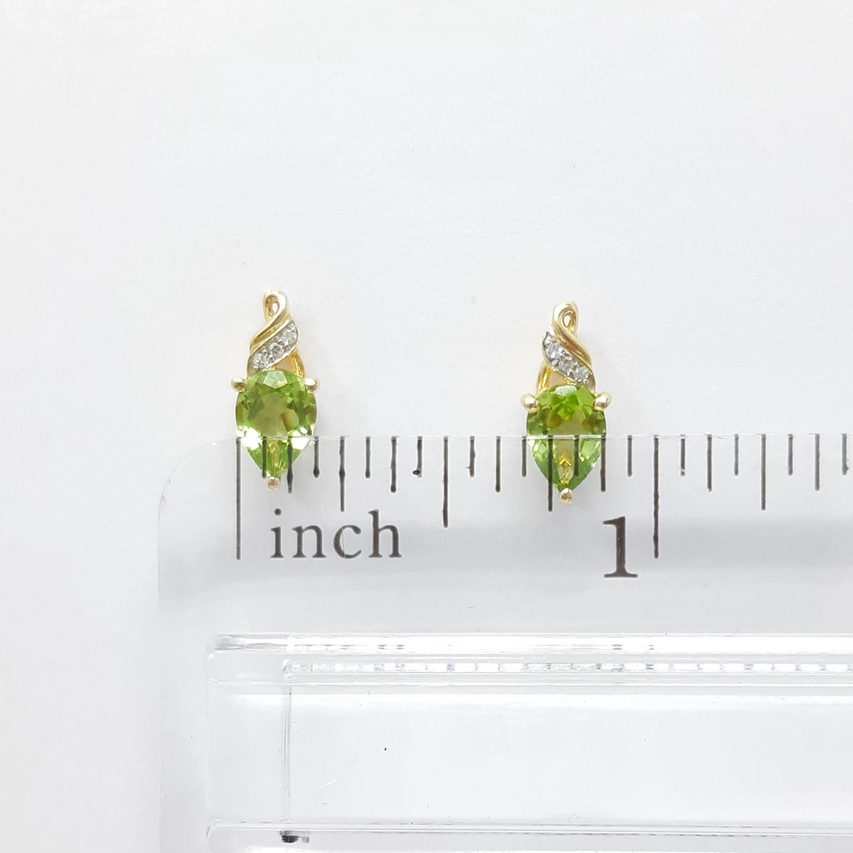 Pendientes de peridoto y diamantes