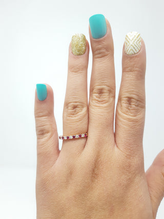 Anillo de rubí y diamantes