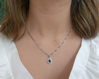Colgante de zafiro y diamantes