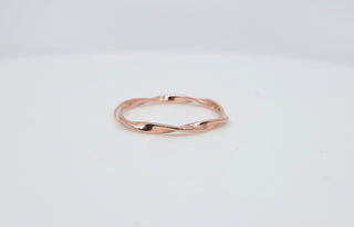 10K Rose Gold Twisty Patterned Ring, size 6.5