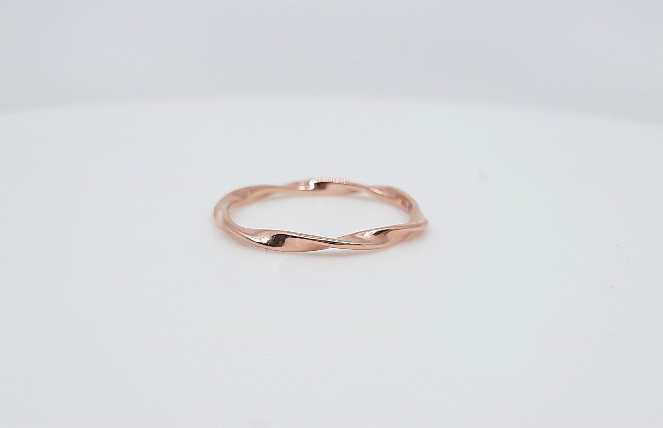 10k Rose Gold 9mm Comfort Fit Edge Band Unique Design, Size 10.5, Metal, No  Gemstone : : Clothing, Shoes & Accessories